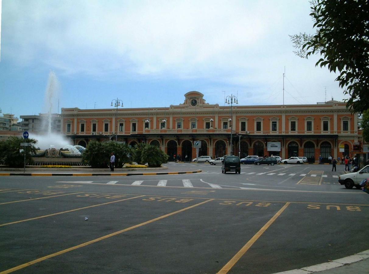 Alla Corte Della Suocera Бари Экстерьер фото